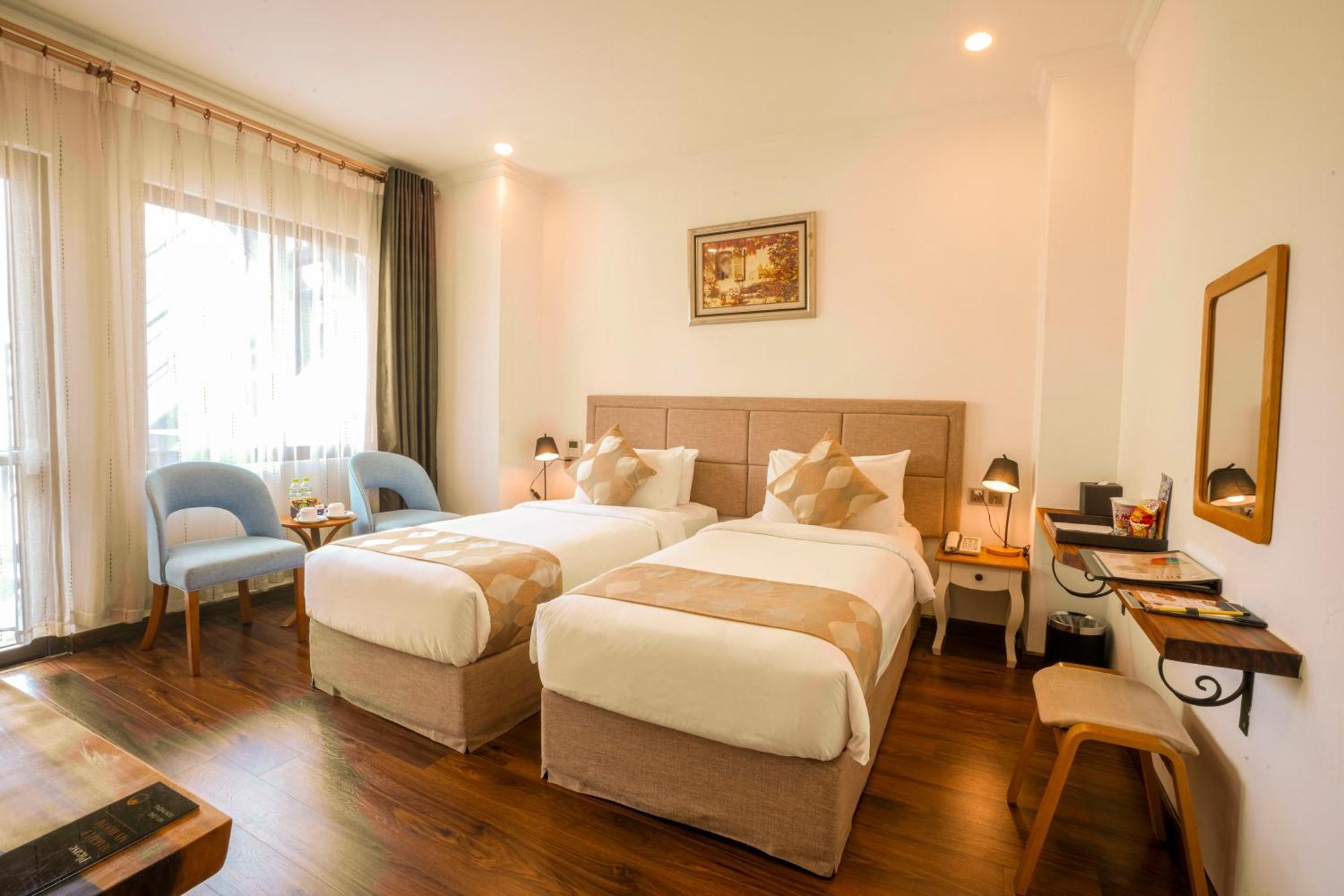 Nesta Hotel Saigon Хошимин Екстериор снимка