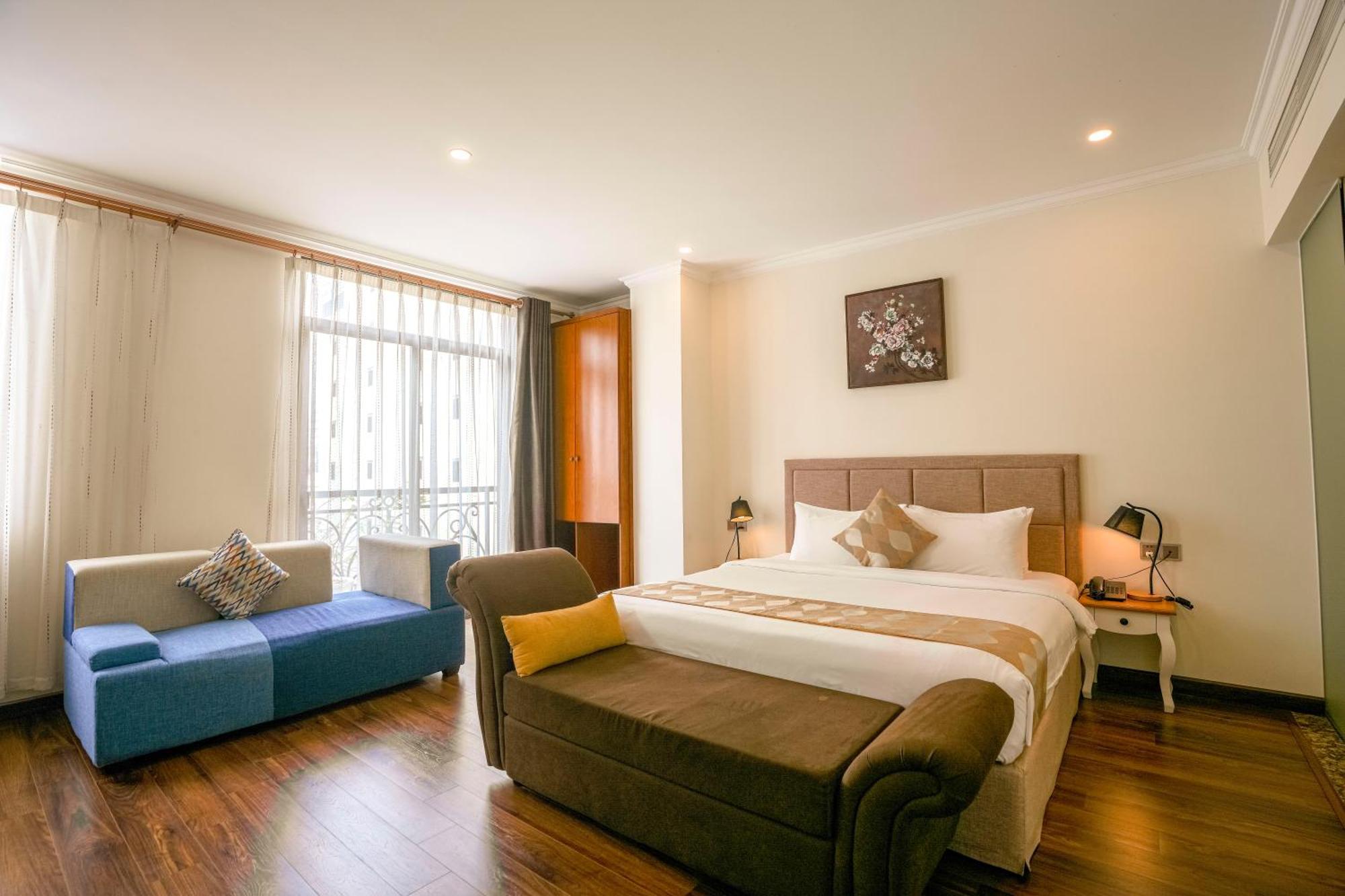 Nesta Hotel Saigon Хошимин Екстериор снимка
