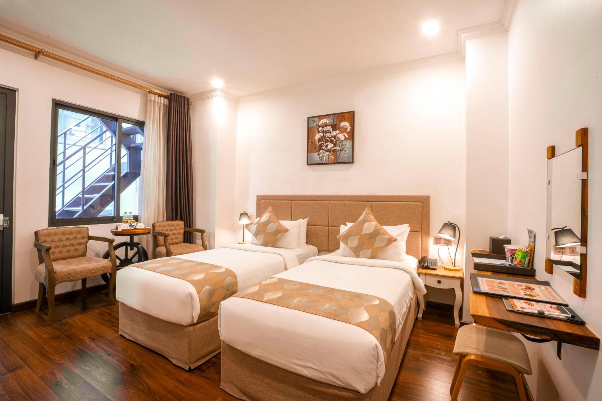 Nesta Hotel Saigon Хошимин Екстериор снимка