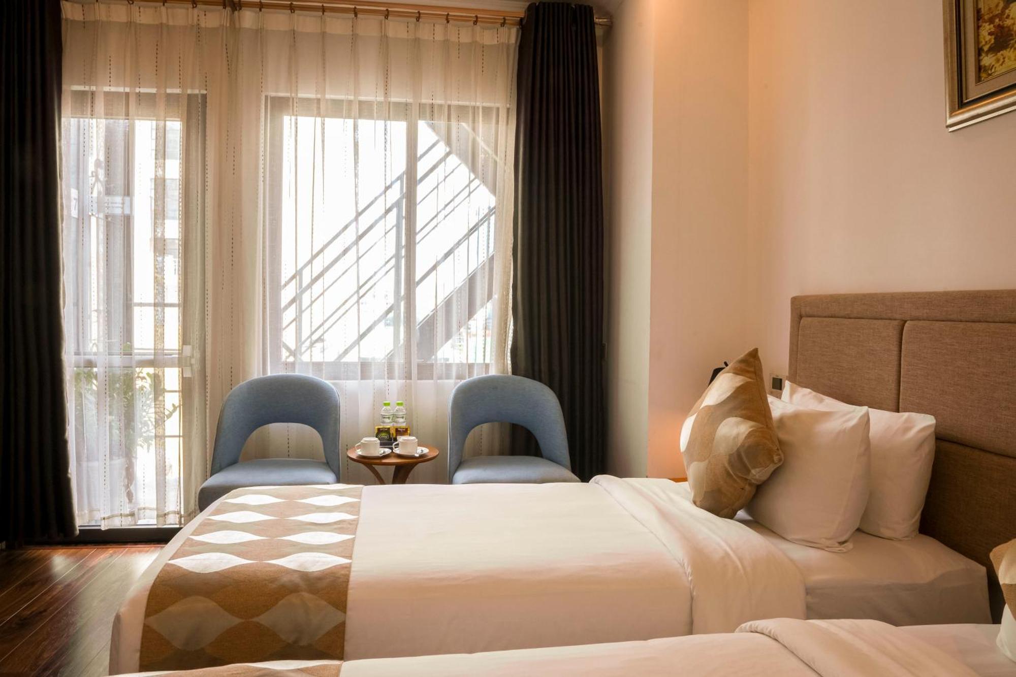 Nesta Hotel Saigon Хошимин Екстериор снимка