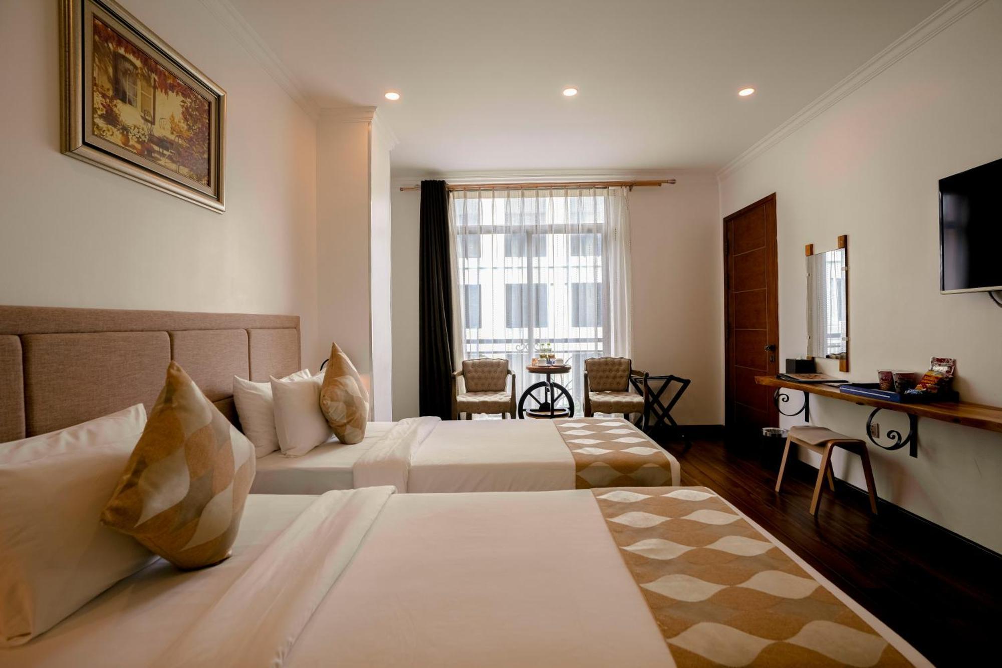Nesta Hotel Saigon Хошимин Екстериор снимка