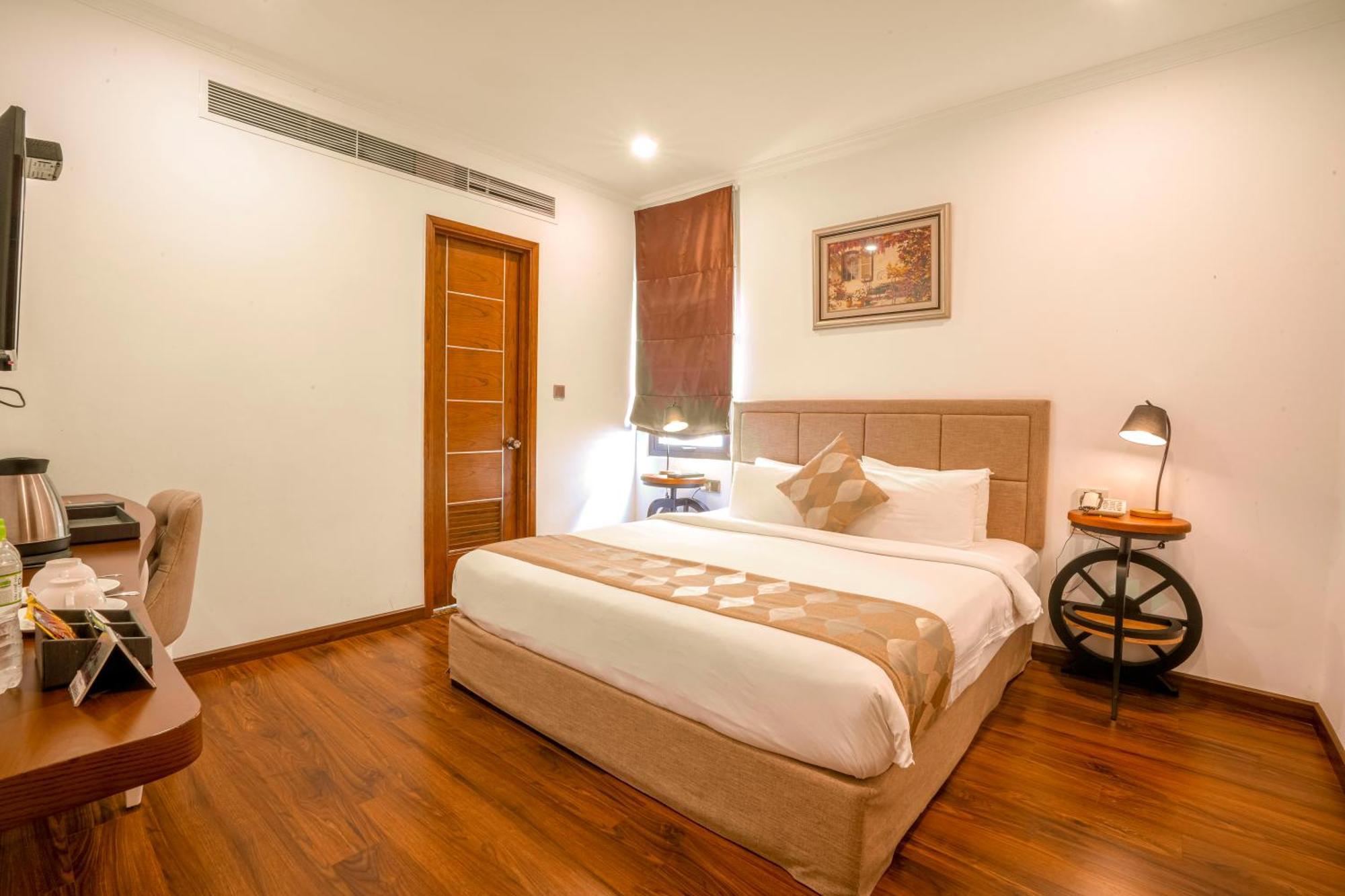 Nesta Hotel Saigon Хошимин Екстериор снимка