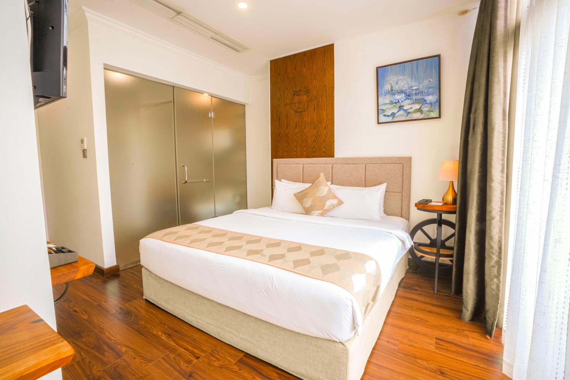 Nesta Hotel Saigon Хошимин Екстериор снимка